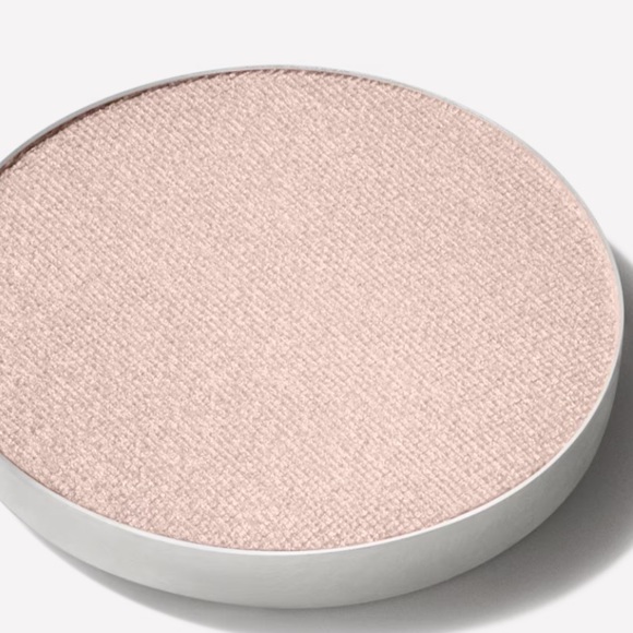 “Vex” Pro Palette Shadow. MAC. RESTRICTED TO MAGNETIC PALETTE BUNDLES. - Picture 5 of 8